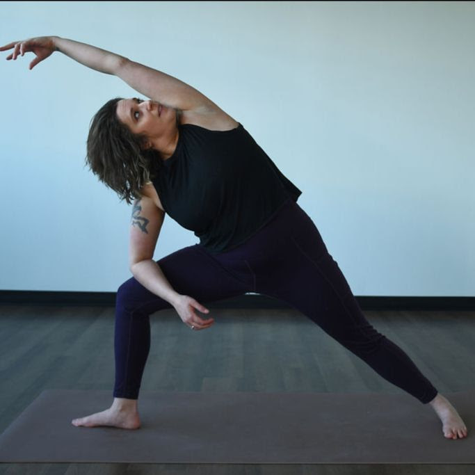 Extended Side Angle Robin Briskey practices extended side angle
